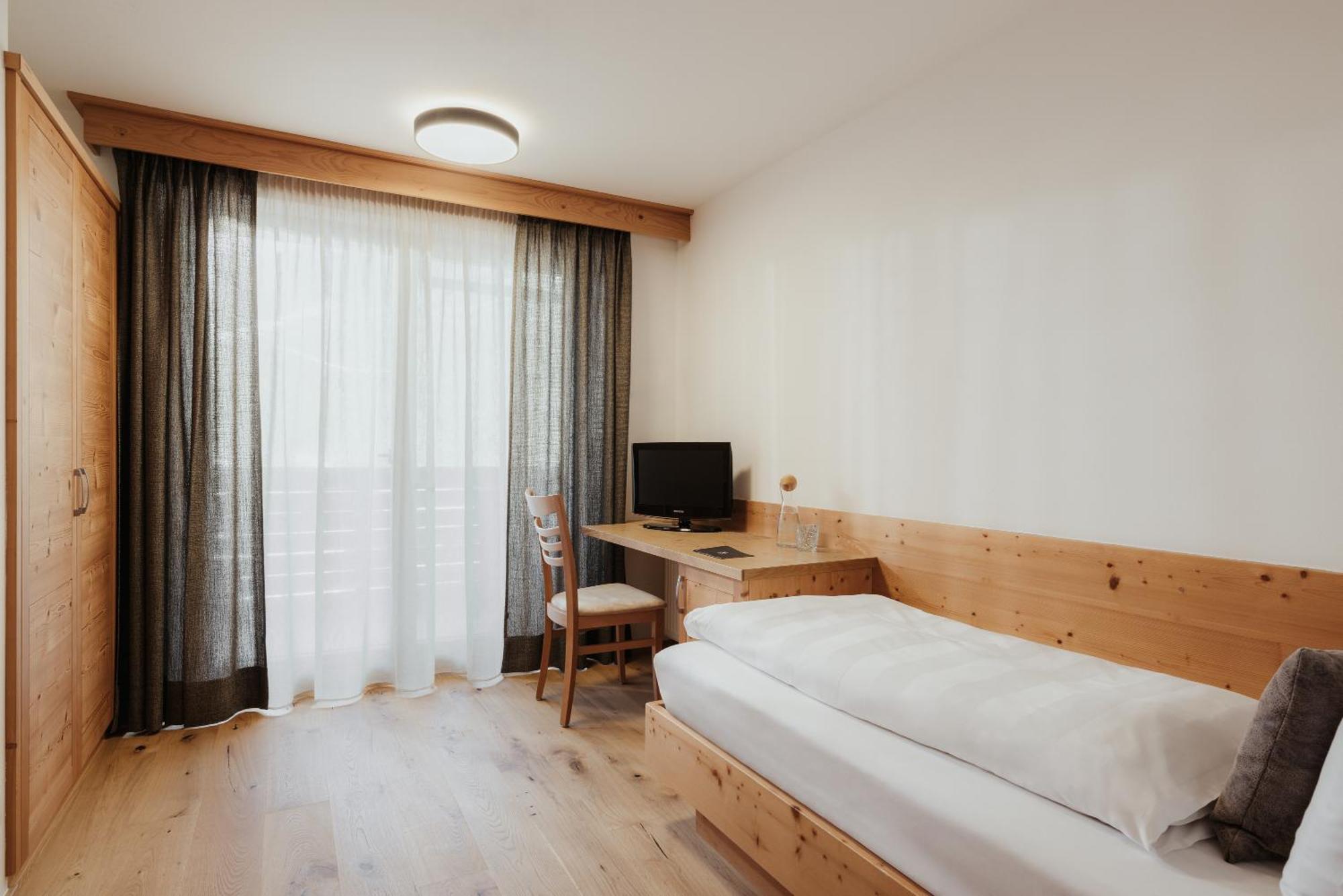 Hotel Jaegerhof Колфоско Екстериор снимка