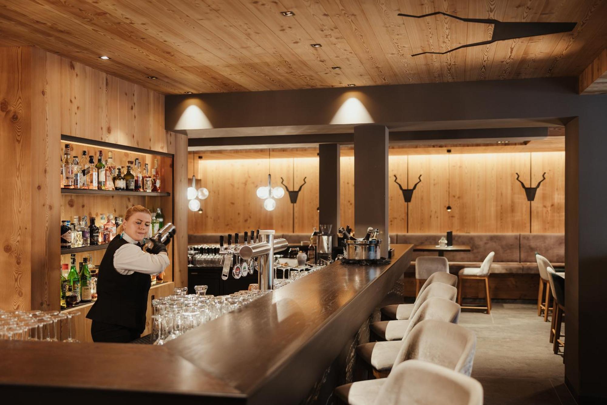 Hotel Jaegerhof Колфоско Екстериор снимка